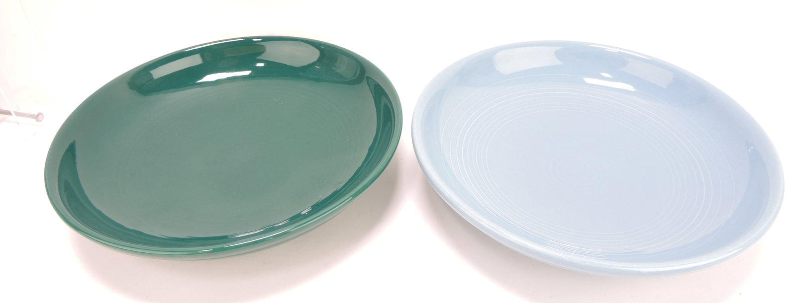 Fiesta Post 86 lot of 2 presentation: bowls, periwinkle and evergreen