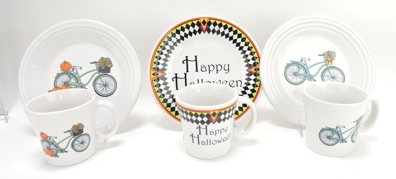 Fiesta Post 86 lot of 3 - 9" plates with (1 of 1)