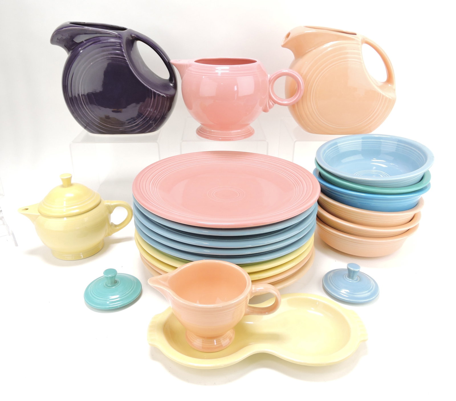Fiesta Post 86 lot of 23 pieces,: some wear