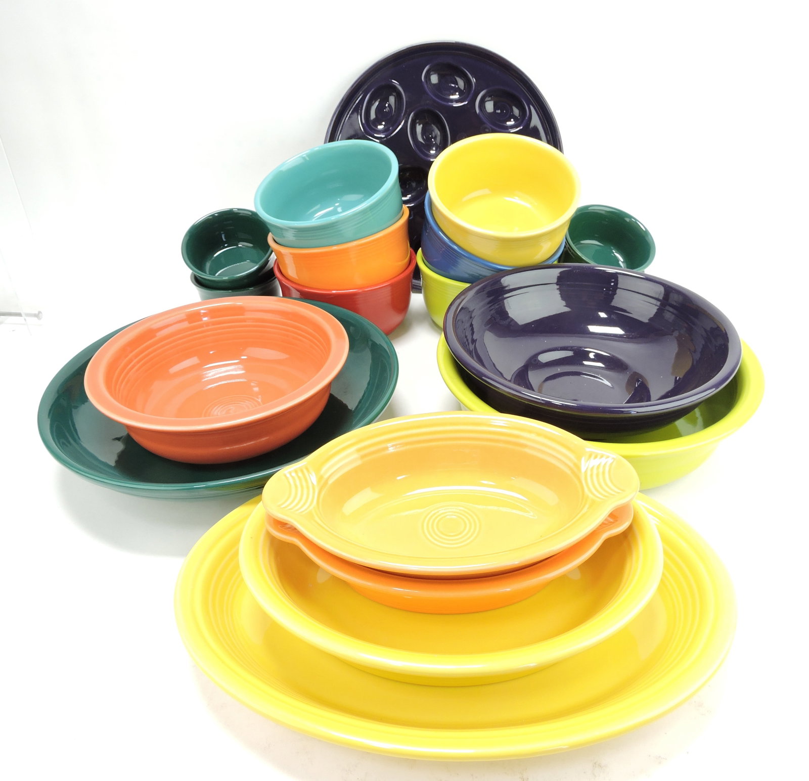 Fiesta Post 86 lot of 19 pieces: .