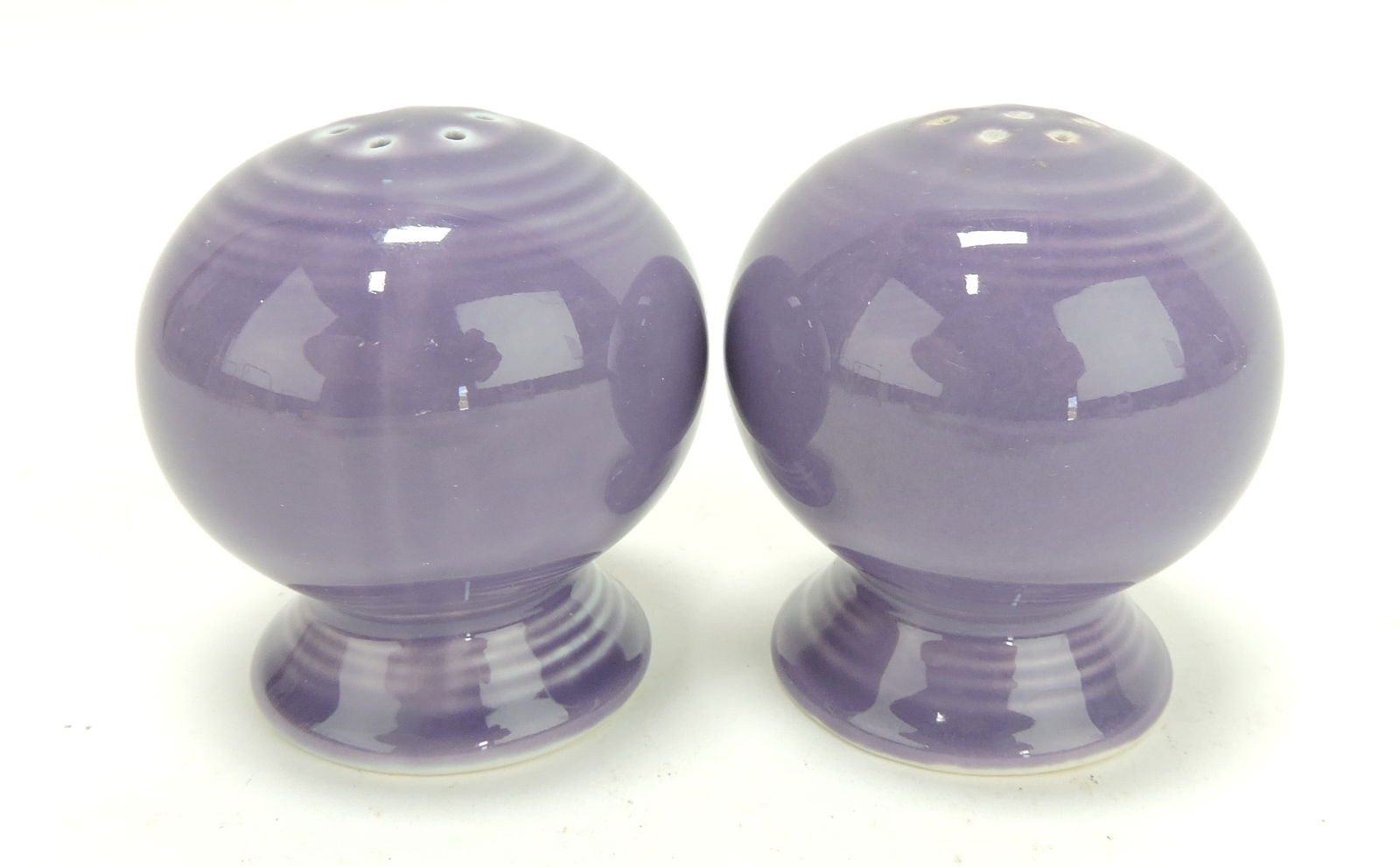 Fiesta Post 86 pair of shakers, (1 of 1)