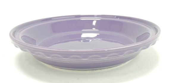Fiesta Post 86 10" pie baker, lilac