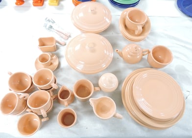 Fiesta Post 86 apricot lot of 32 pcs