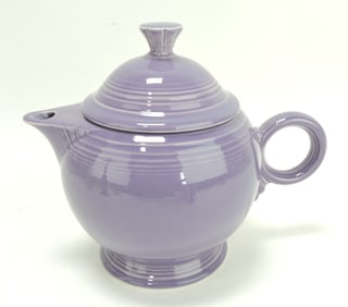 Fiesta Post 86 teapot, lilac