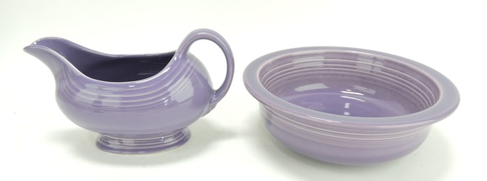 Fiesta Post 86 sauce boat and serving