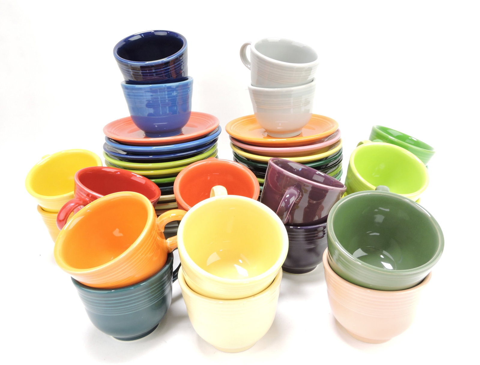 Fiesta Post 86 lot of 22 cups,: 25 saucers
