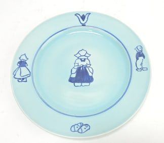 HLC Newell Art Class dutch girl plate,