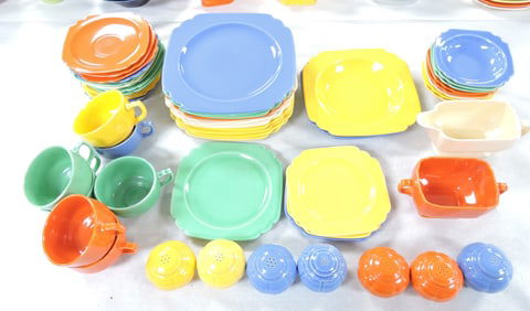 Riviera lot of 51 pieces, various