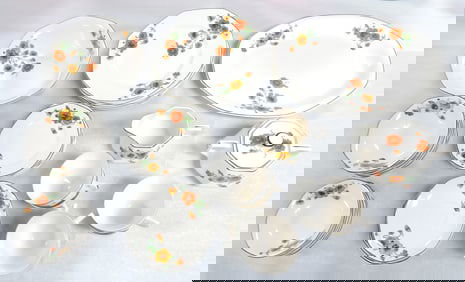 HLC Poppy set of dinnerware for 6,