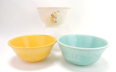 HLC lot of 3 bowls, 8 1/2" to 9 3/4"