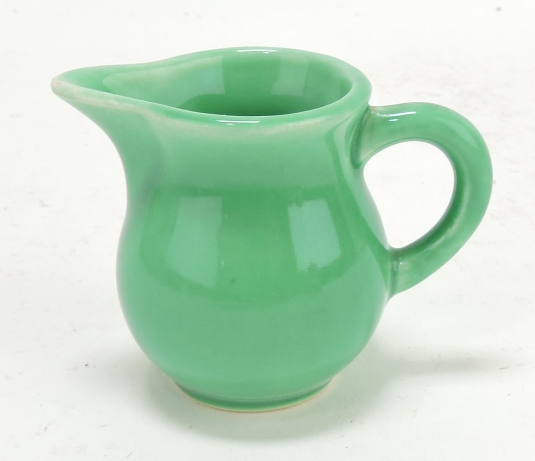 Harlequin individual creamer,: green