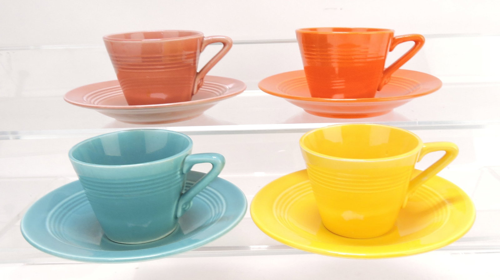 Harlequin lot of 4 demitasse cups &: saucers