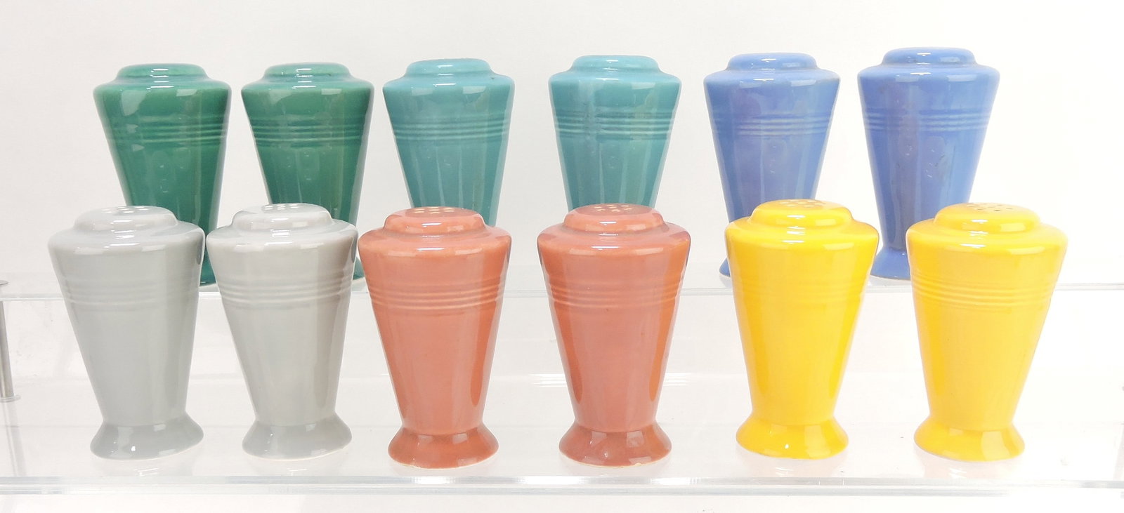 Harlequin lot of 6 pair of shakers: .