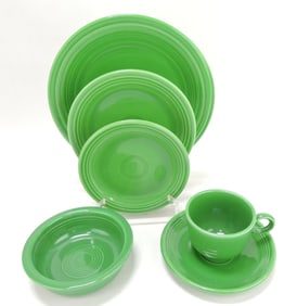Fiesta 7 pc place setting, medium green