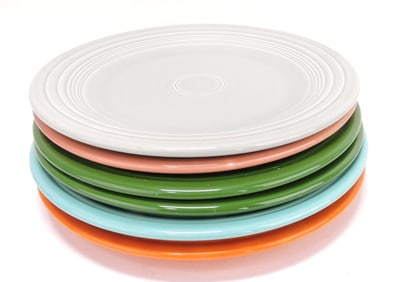 Fiesta 10" plate group: 7 mixed,