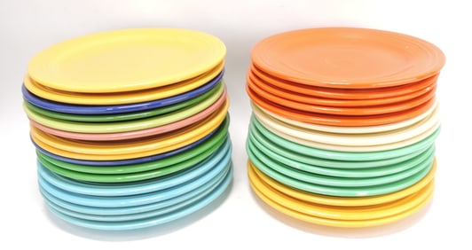 Fiesta 10" plate group: 22 mixed,
