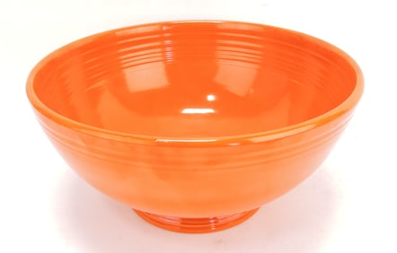 Fiesta footed salad bowl, red, minor