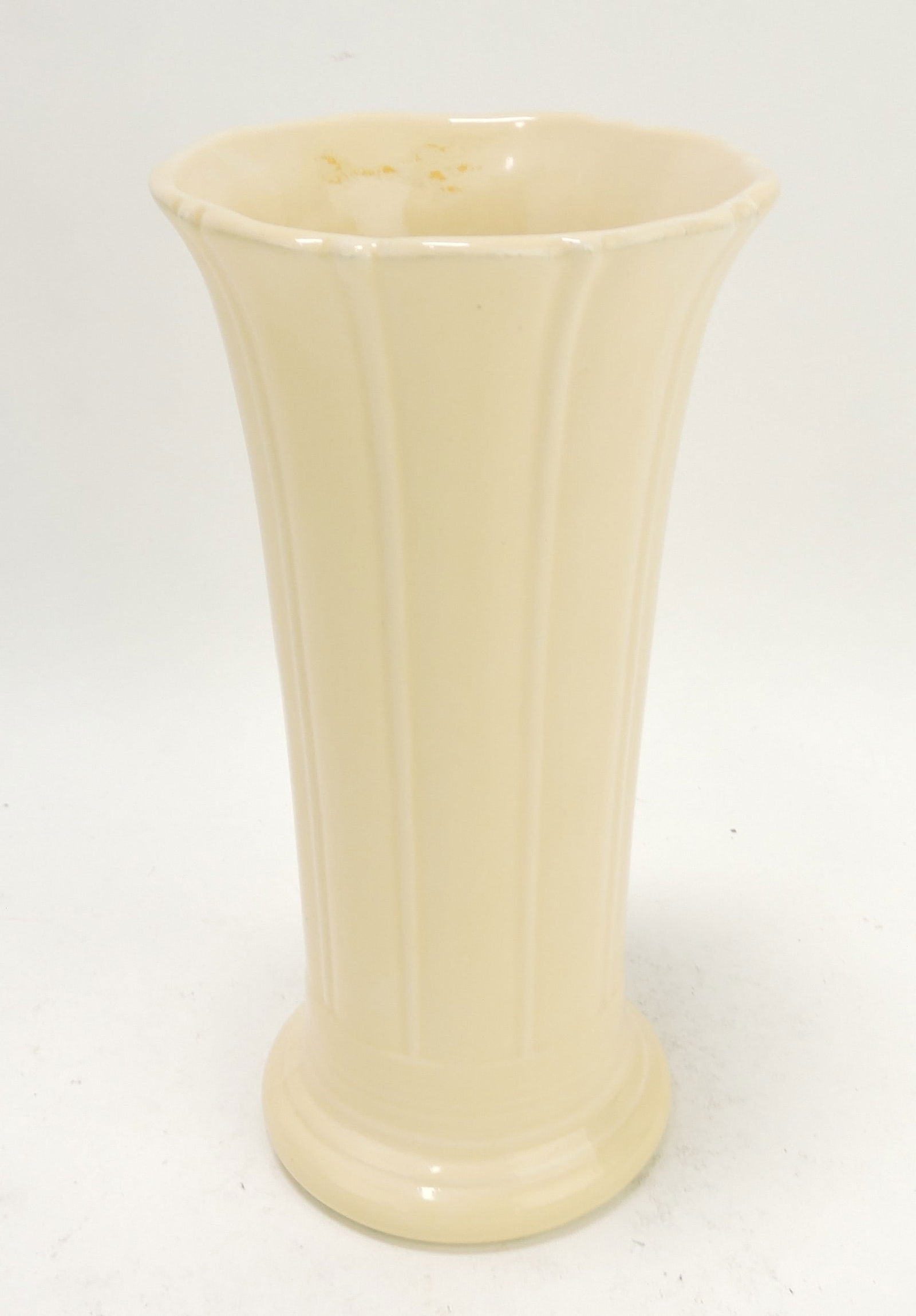 Fiesta 8" flower vase, ivory (1 of 1)