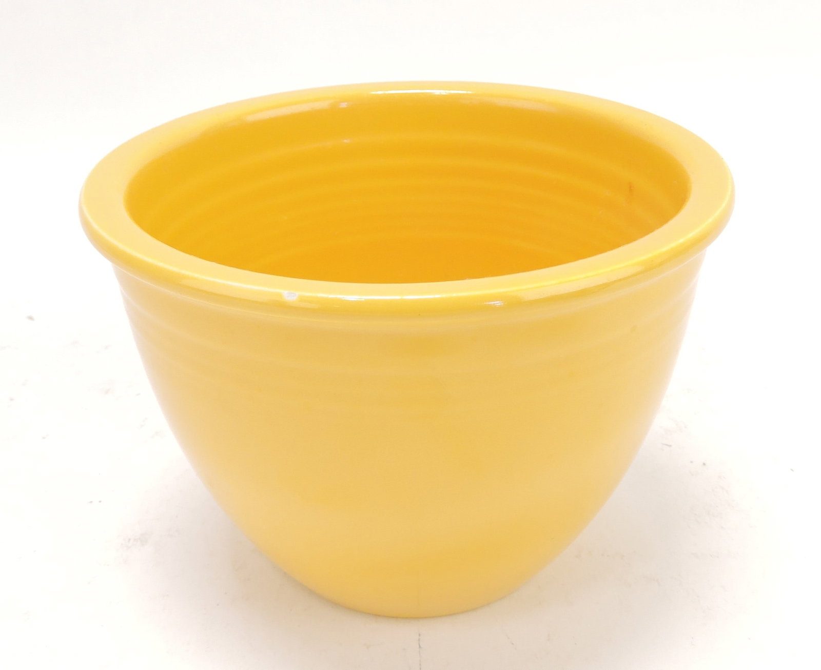 Fiesta #1 mixing bowl, yellow,: rim nick