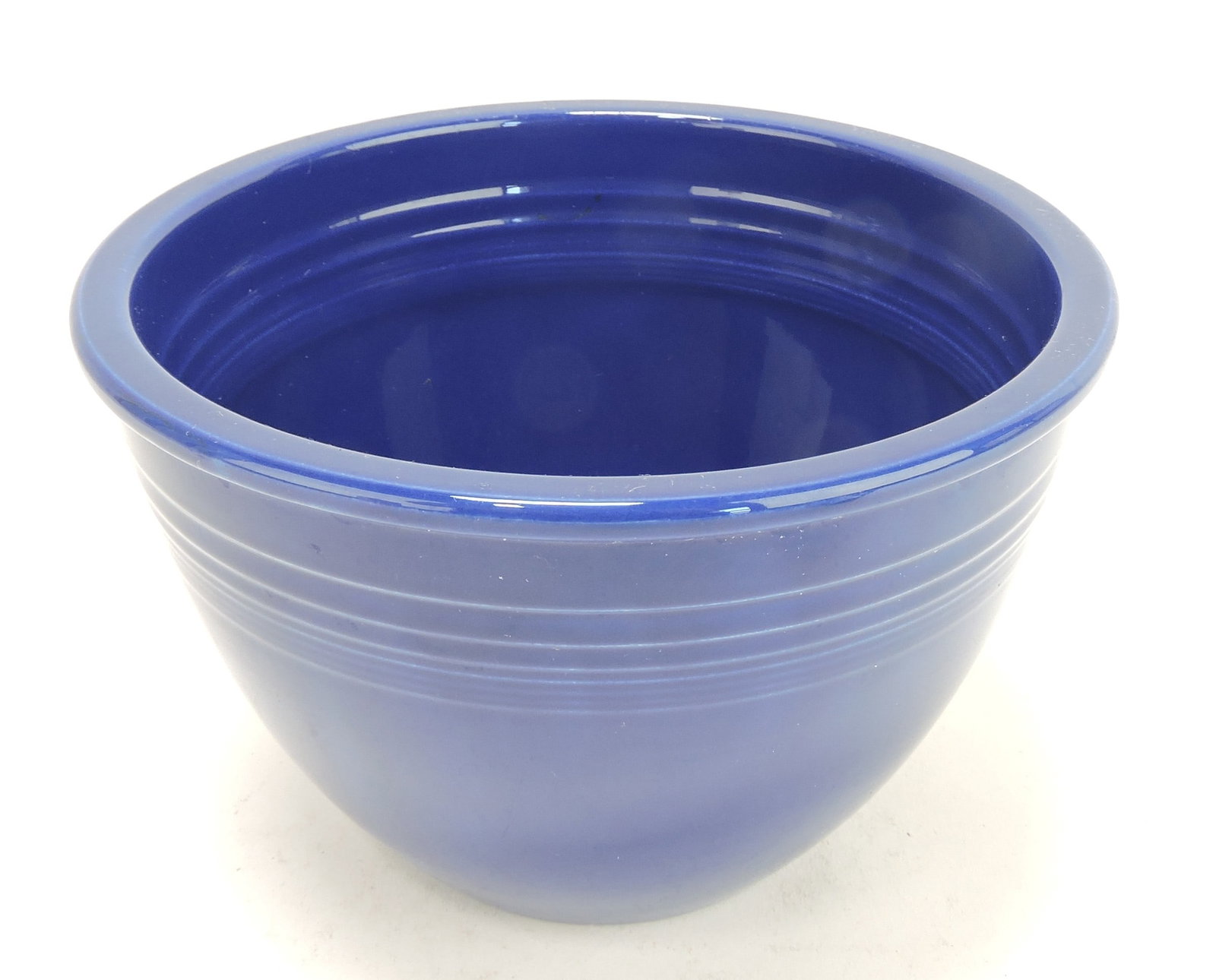 Fiesta #4 mixing bowl, cobalt,: inside rings