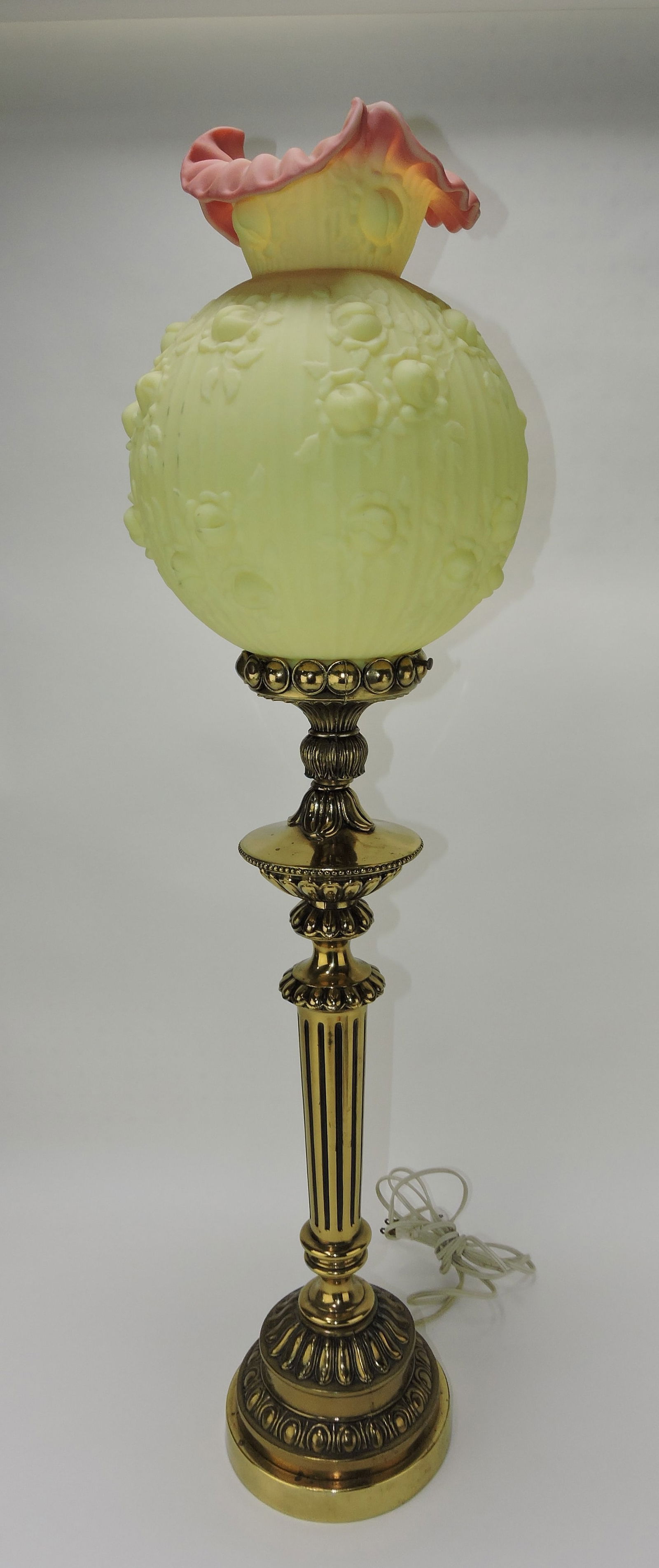 Fenton Burmese 'Cabbage Rose' (1 of 1)