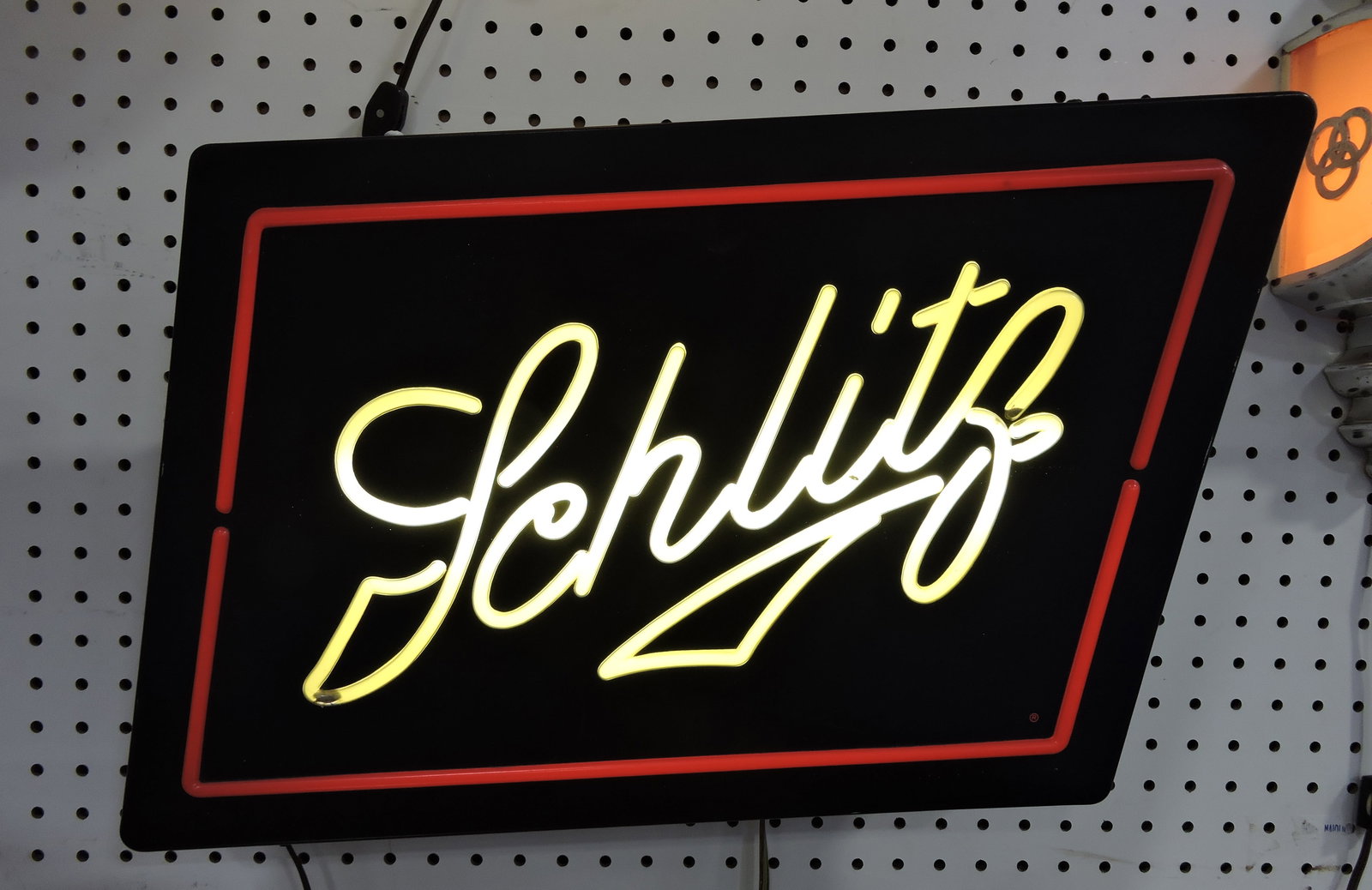 Schlitz lighted beer advertising sign, (1 of 1)