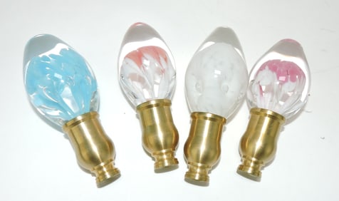 St. Clair lot of 4 lamp finials