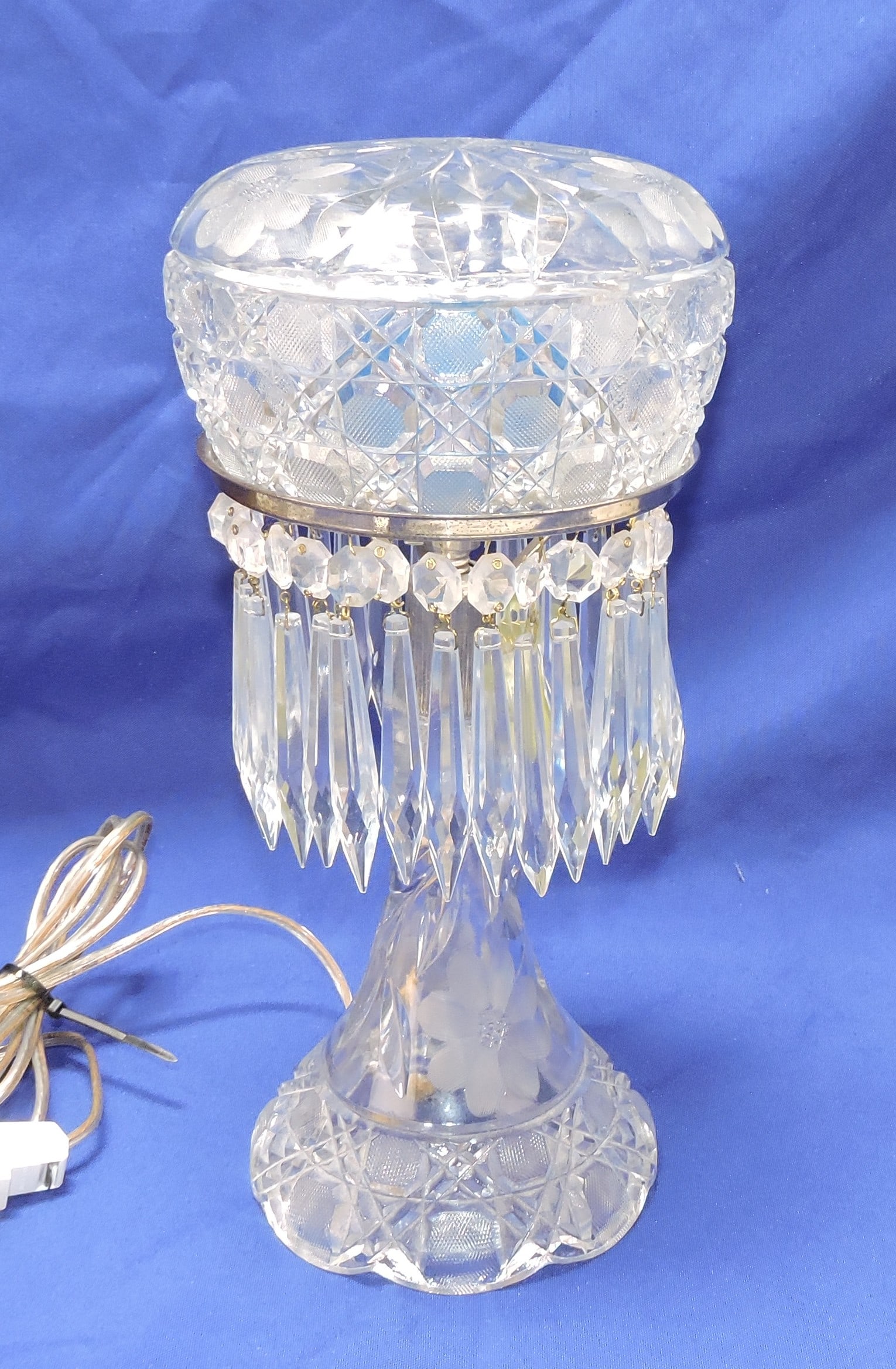 Cut glass bedroom lamp with dome (1 of 1)