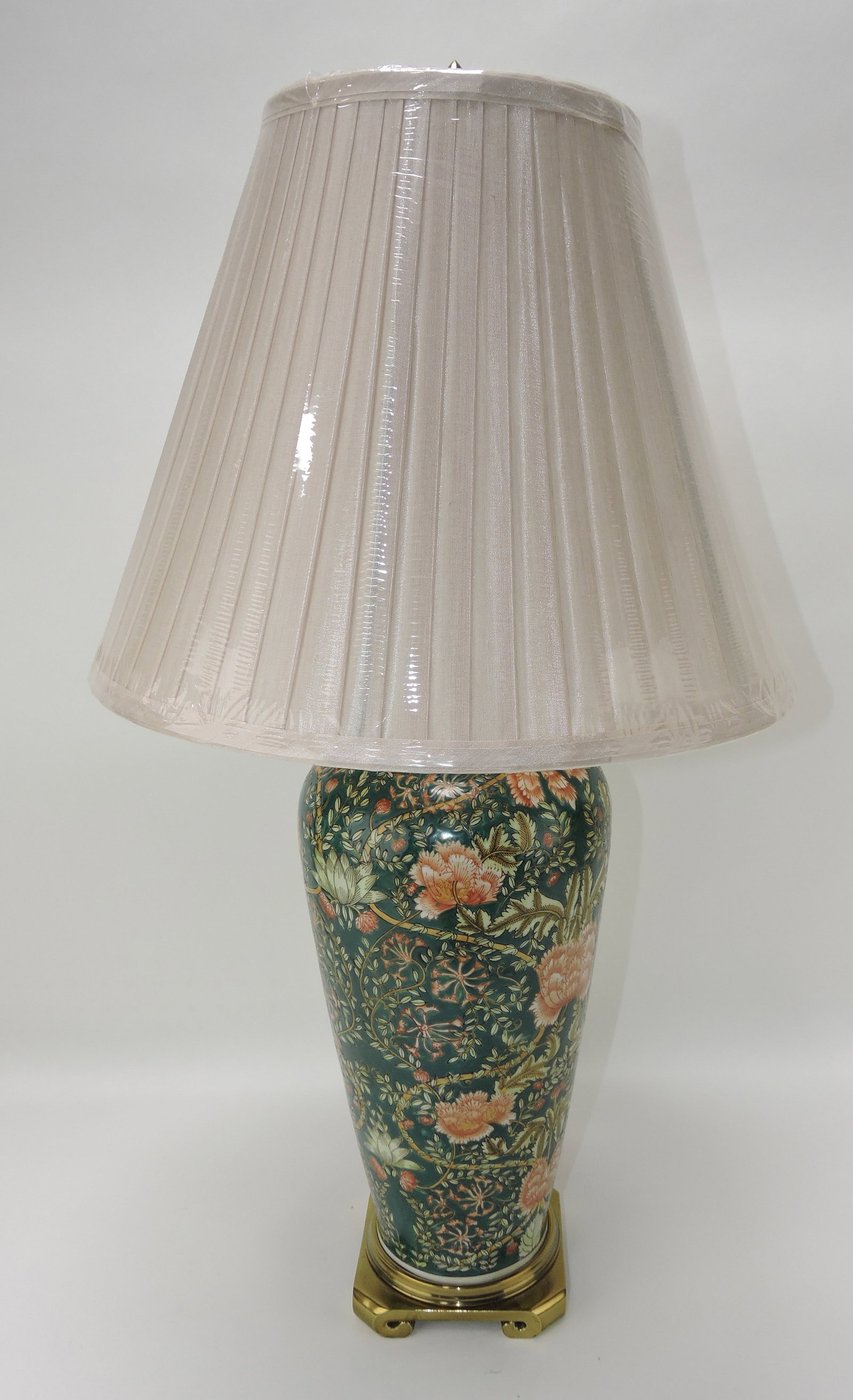 Porcelain table lamp with floral motif,: 28"