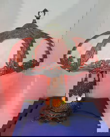 Panel glass table lamp with lighted