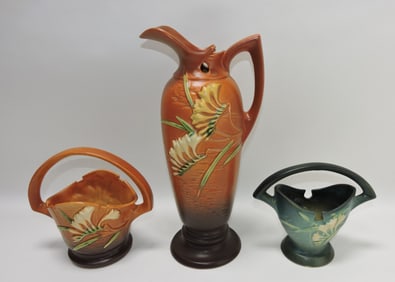 Roseville Freesia lot of 3 pcs, 391-8" and