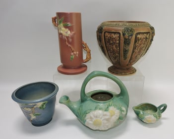 Roseville lot of 5 pieces, various
