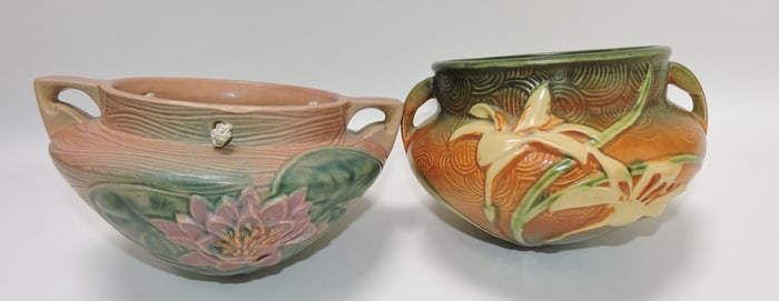 Roseville lot of 2 hanging planters: