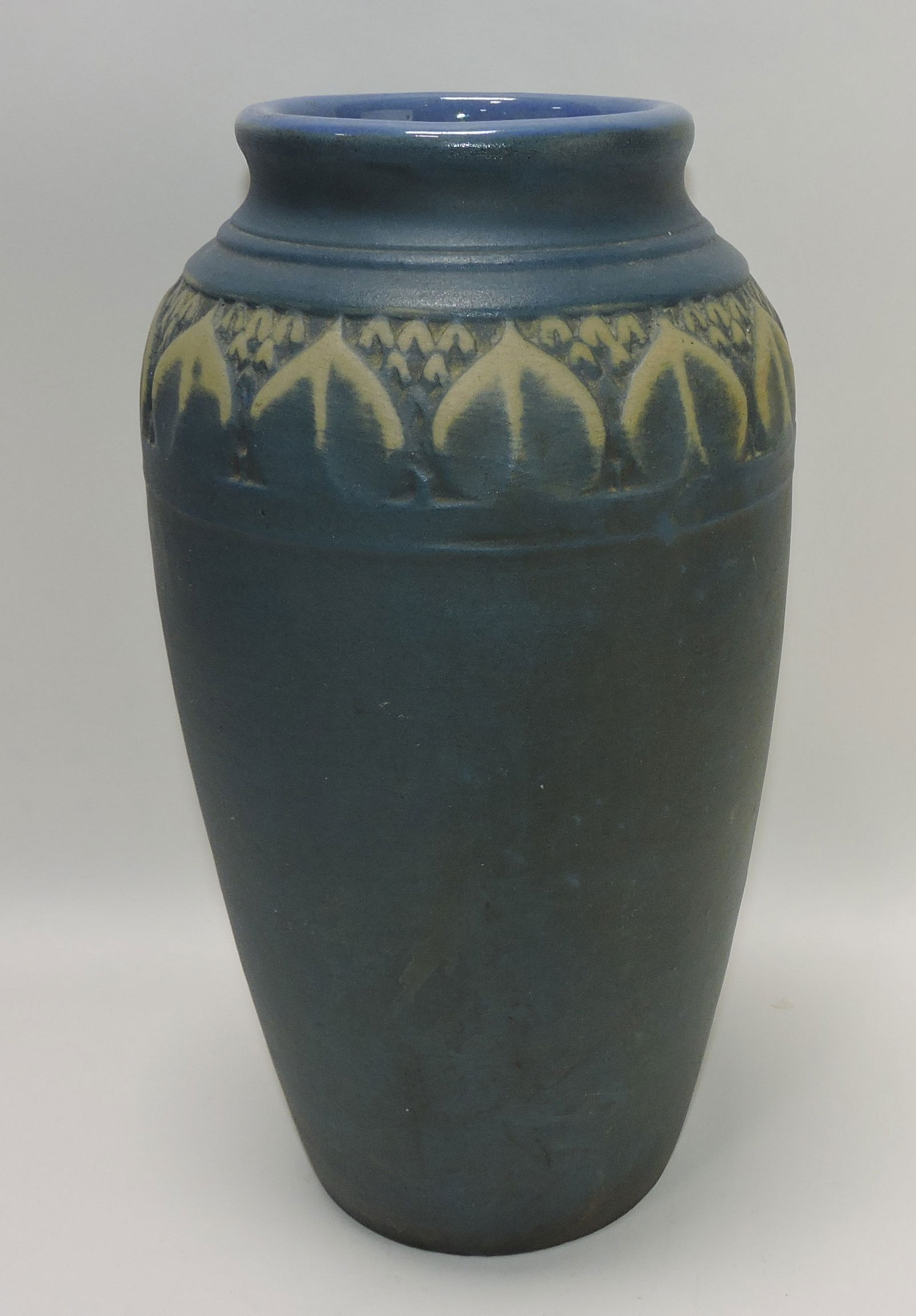 Monmouth Pottery Arts & Crafts: 16" vase