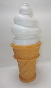 Safe-T Cup blow mold lighted ice cream