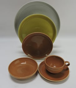 Russel Wright Iroquois set of dinnerware,