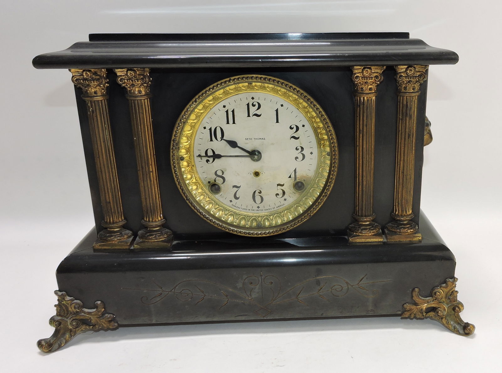 Seth Thomas black mantle clock (1 of 1)
