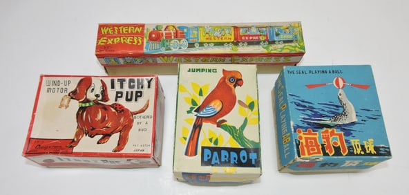 Japan lot of 4 wind up toys in