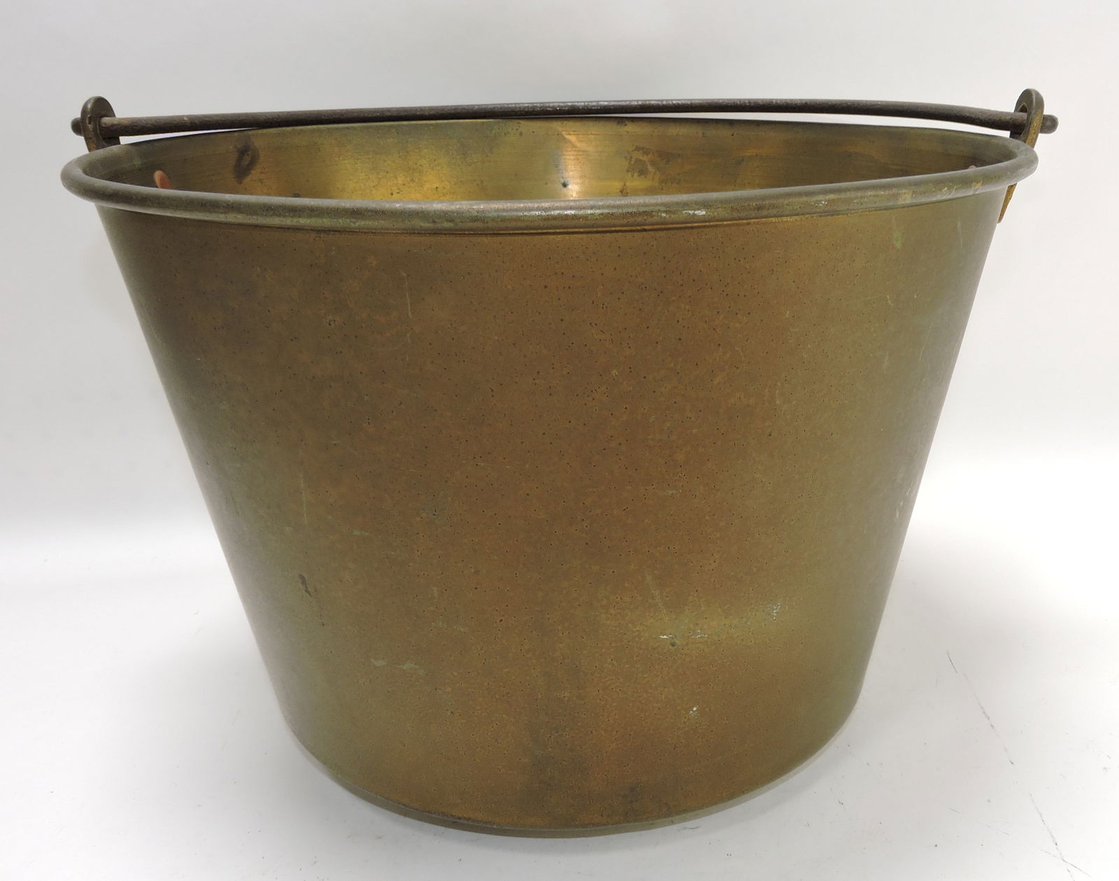 Brass kettle, 11"h, 15"w: .