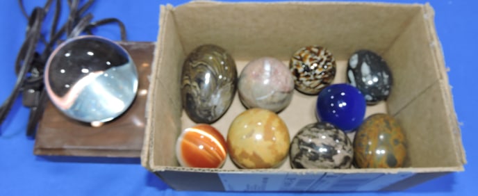 Lot of glass marbles and alabaster
