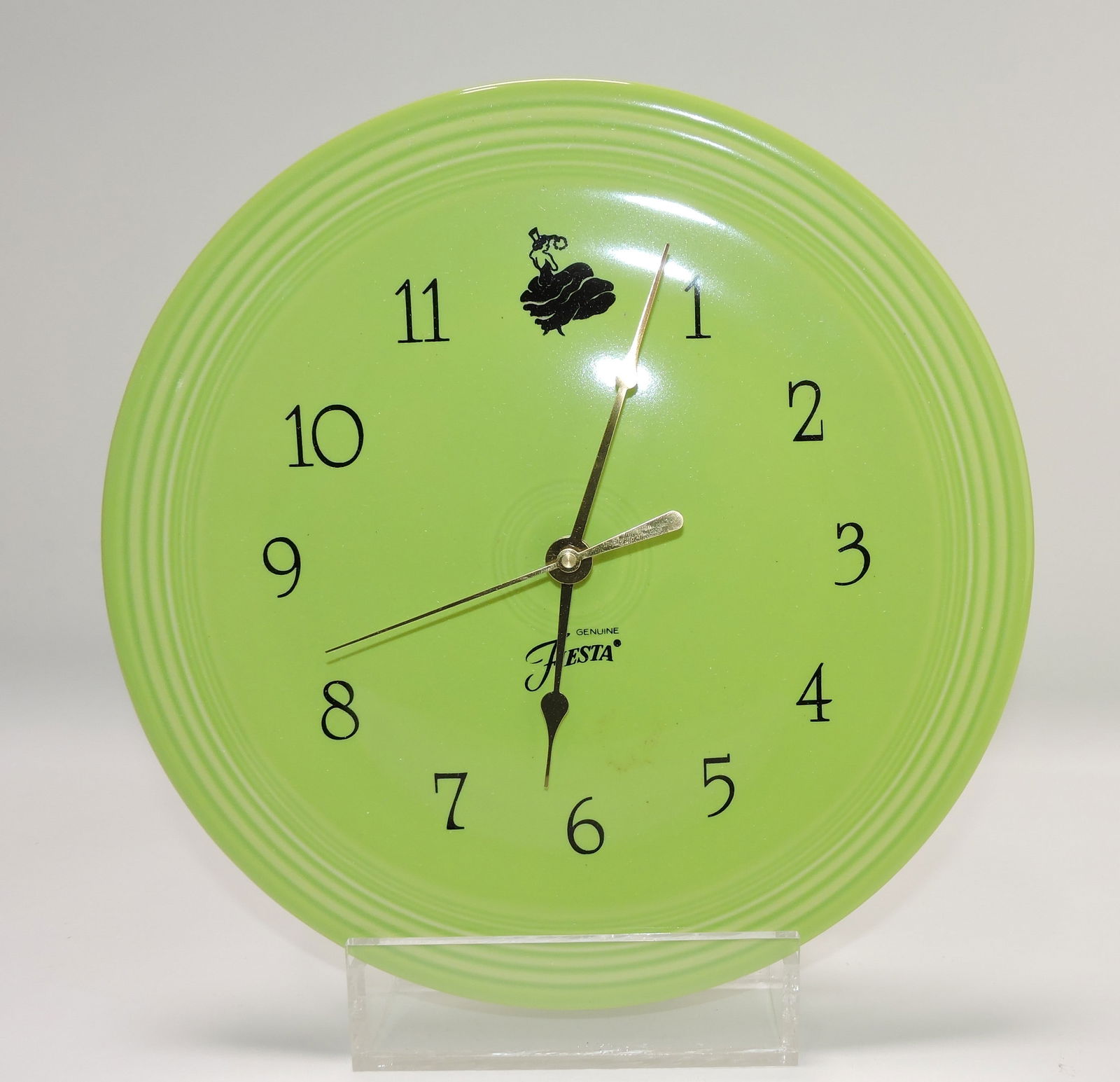 Fiesta Post 86 plate clock, chartreuse (1 of 1)