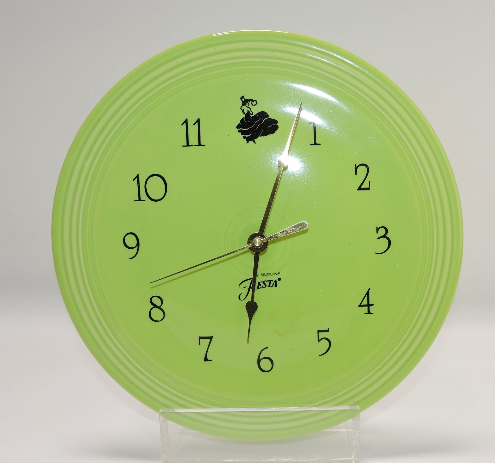Fiesta Post 86 plate clock, chartreuse (1 of 1)