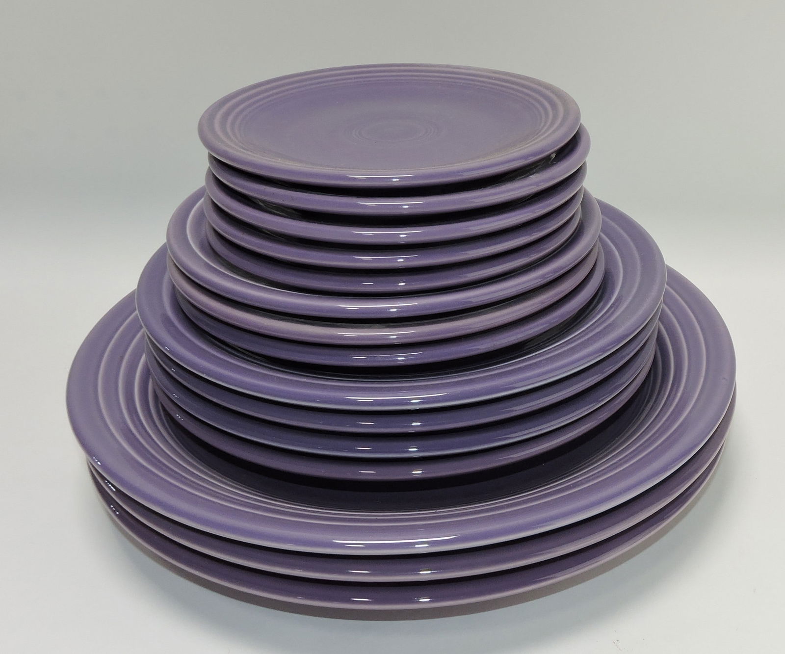 Fiesta Post 86 lilac plate group: (1 of 1)