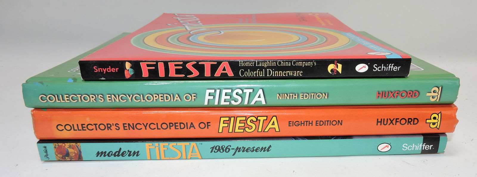 Lot of 4 Fiesta reference books (1 of 1)