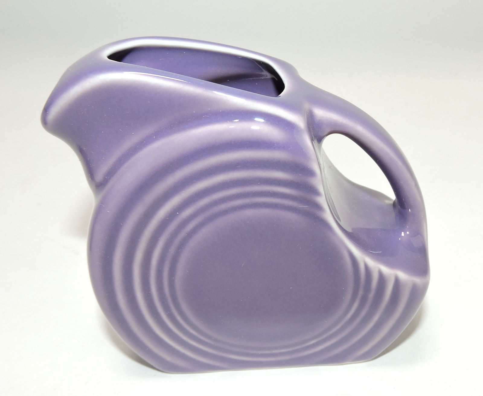 Fiesta Post 86 mini disc pitcher, lilac (1 of 1)