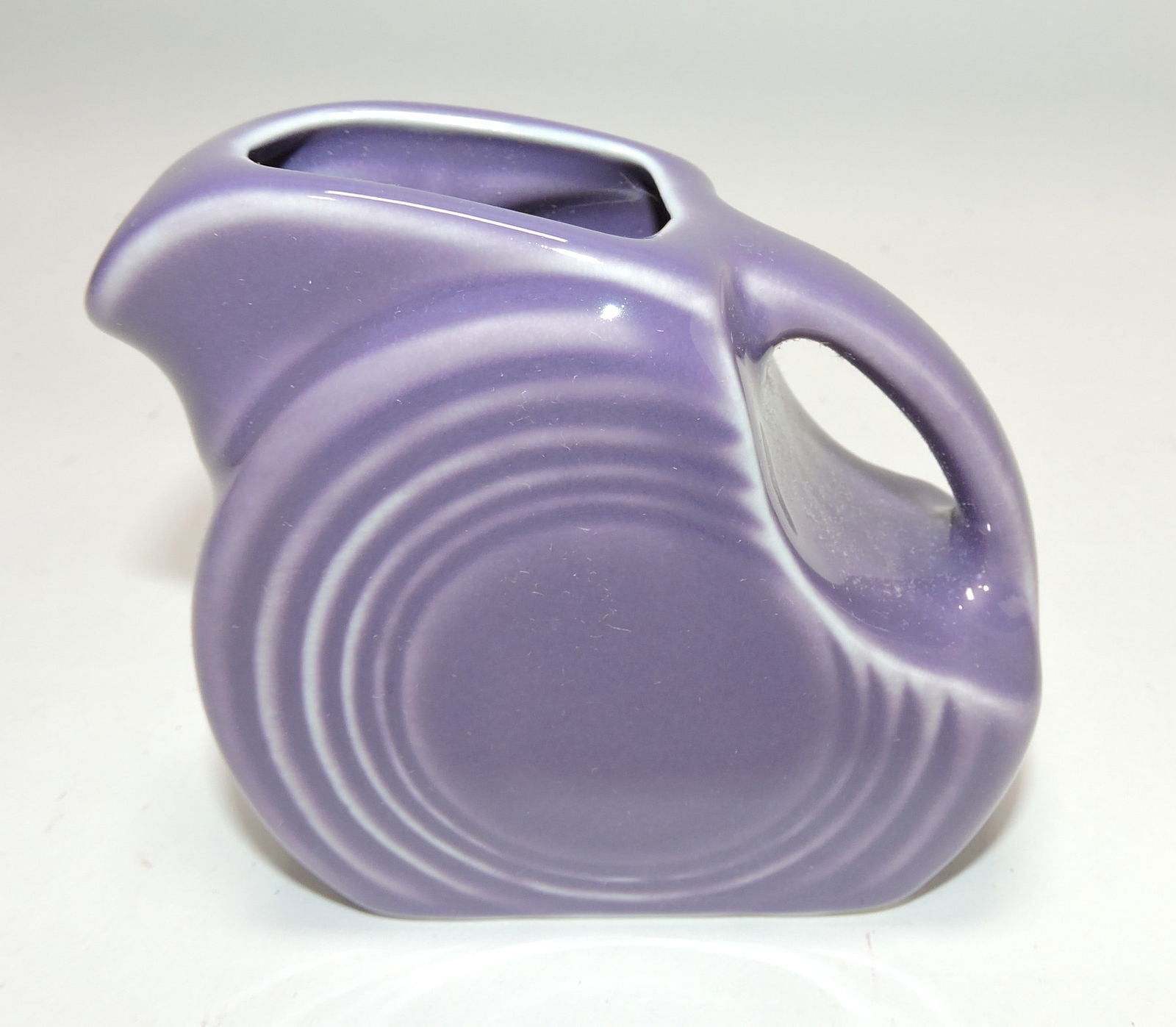 Fiesta Post 86 mini disc pitcher, lilac (1 of 1)