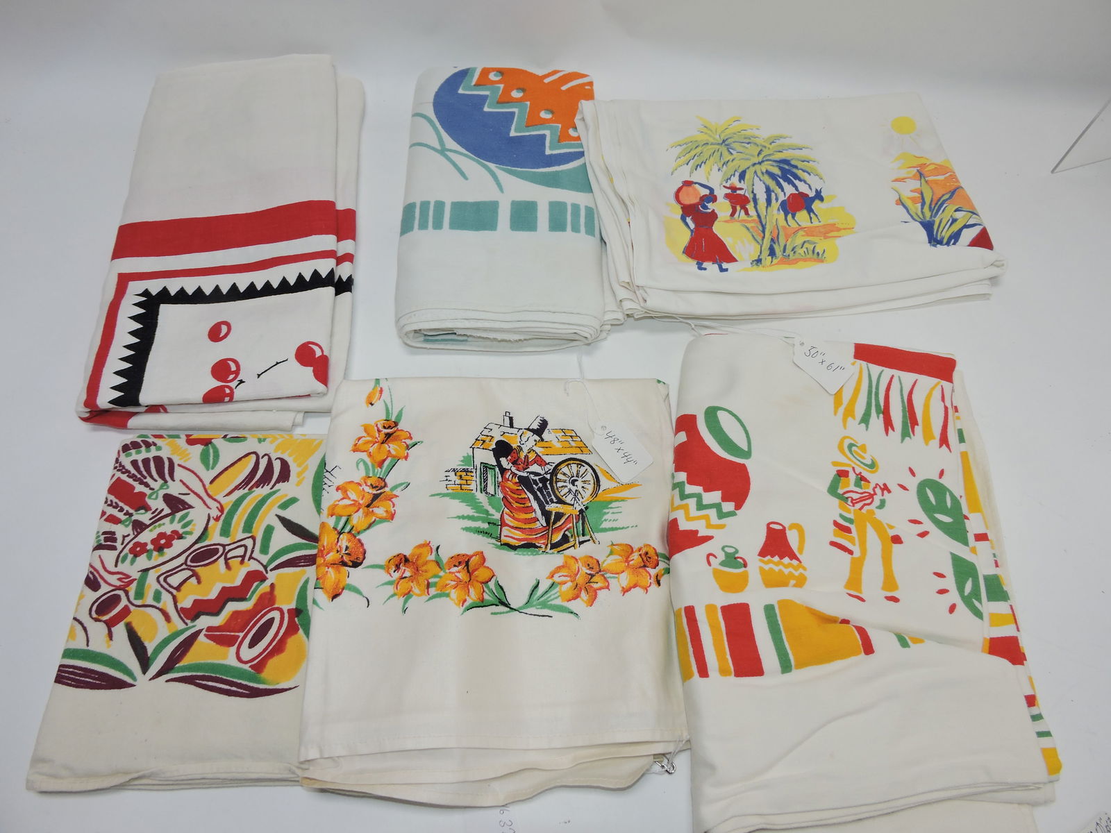Lot of 6 vintage tablecloths (1 of 1)