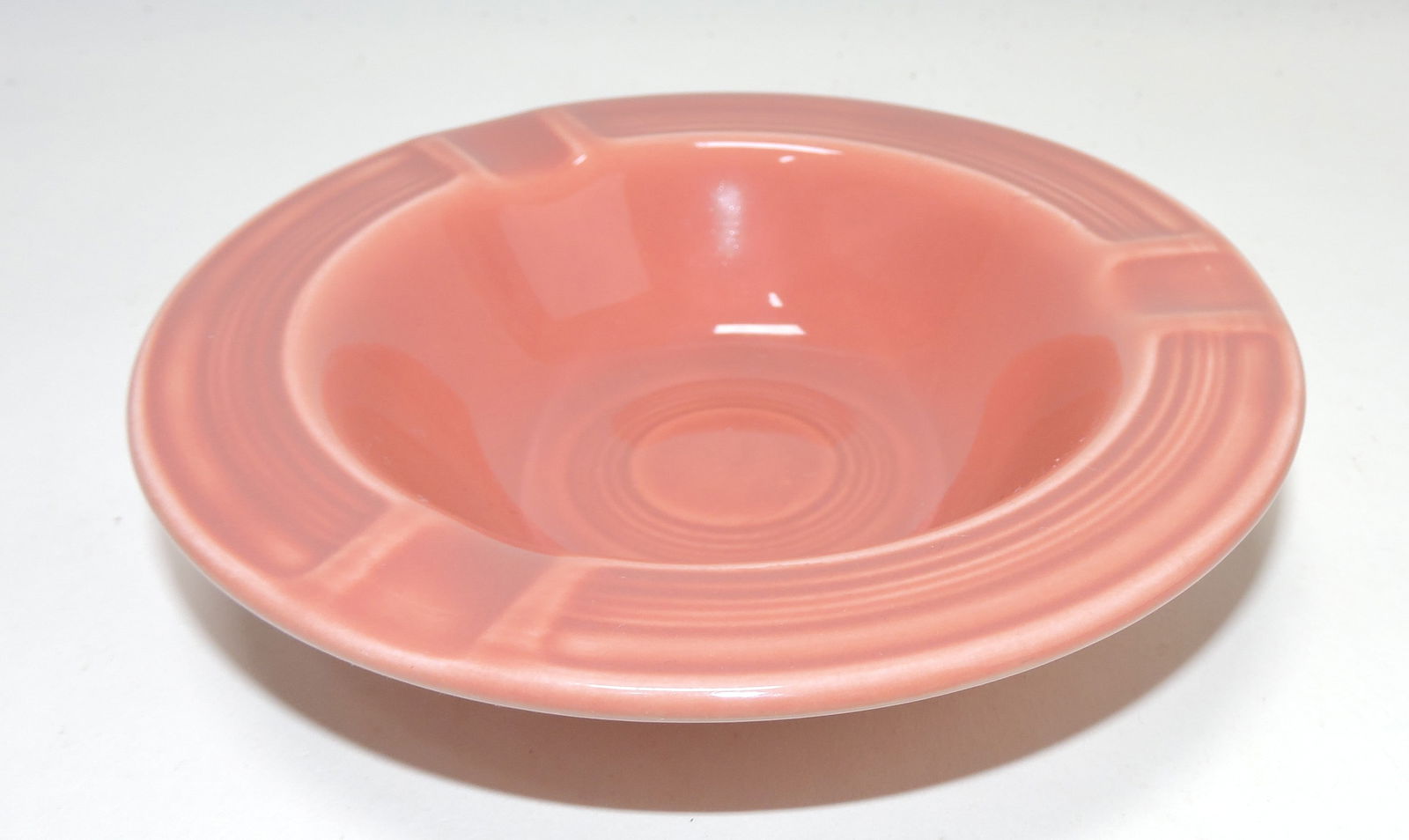 Fiesta ashtray, rose (1 of 1)