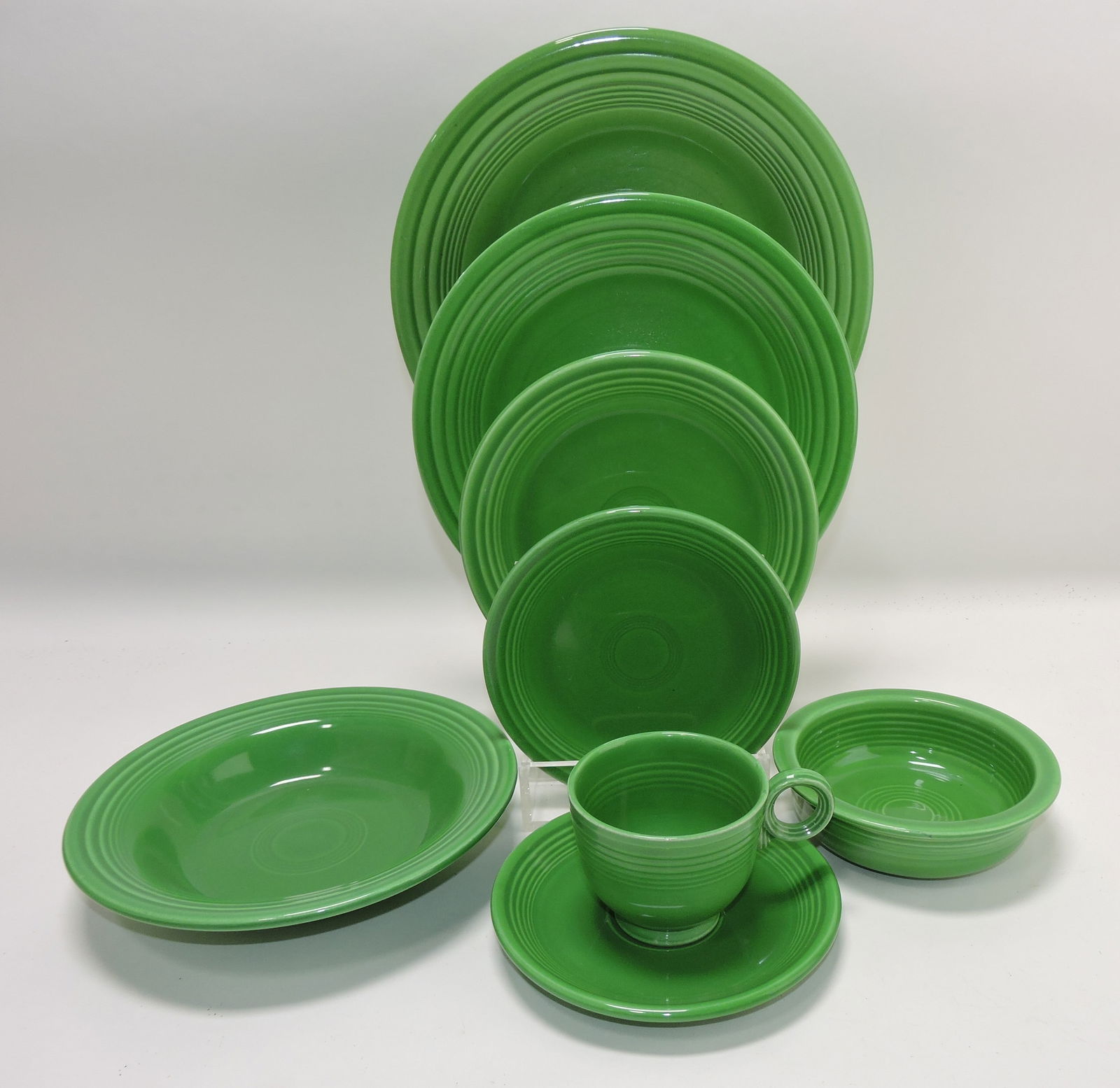 Fiesta 8 pc place setting, medium green (1 of 1)