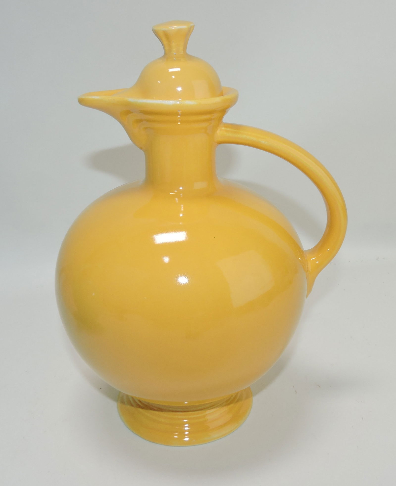 Fiesta carafe, yellow (1 of 1)